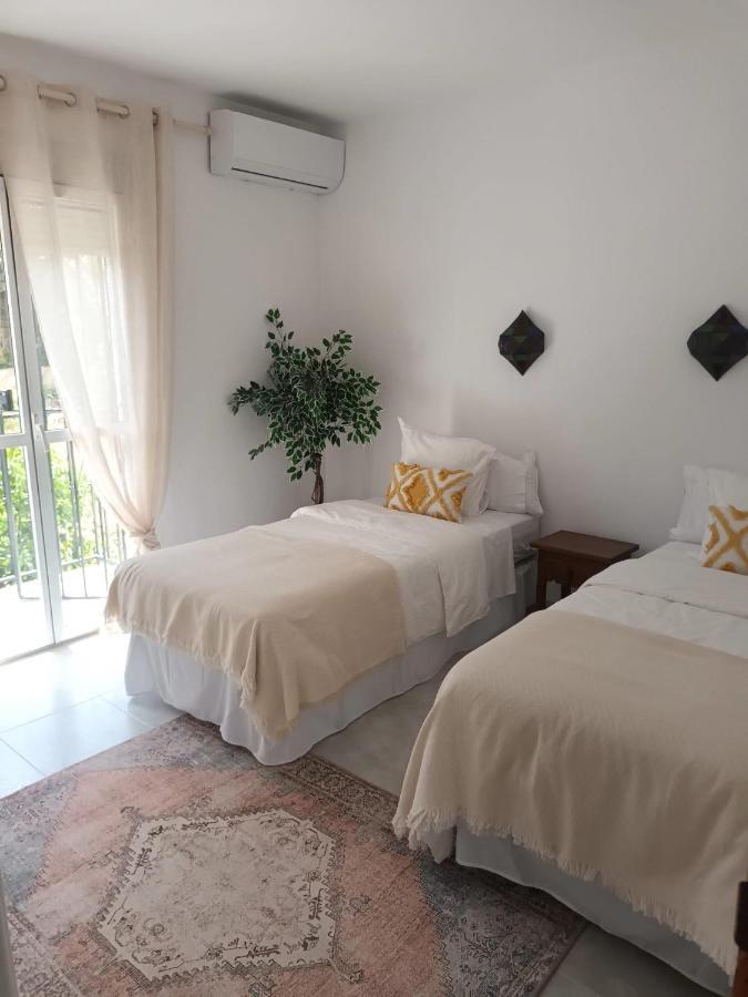 Nueva Nerja Pueblo Andaluz Casa Grafton Villa ภายนอก รูปภาพ